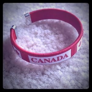 Red Canada 🍁 Bracelet